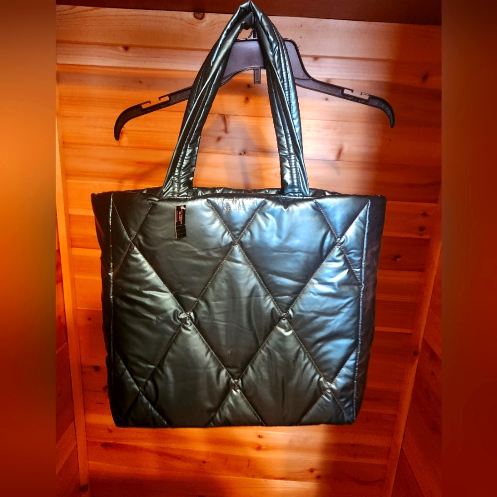 VS green tote